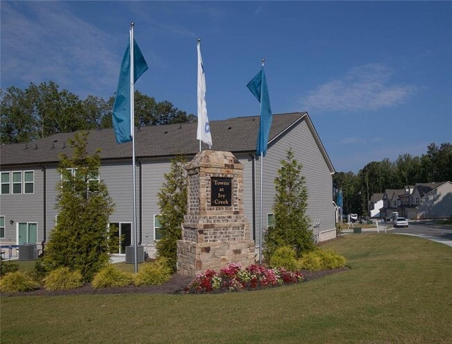 Building Photo - 2425 Livi Ln