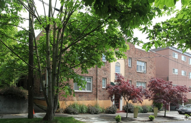 Building Photo - Eversen Apartments