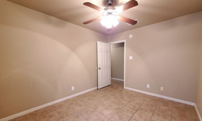 Building Photo - 1306 Powder River Dr