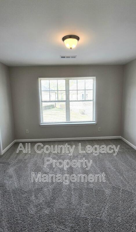 Building Photo - 676 Grenier Terrace NE