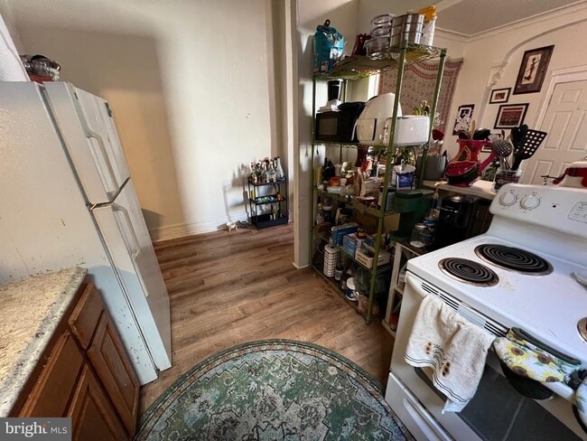 Building Photo - 1709 W Montgomery Ave