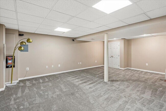Building Photo - 7338 Argonne Dr