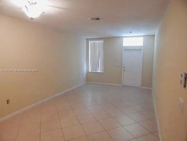 Building Photo - 8444 SW 29th St