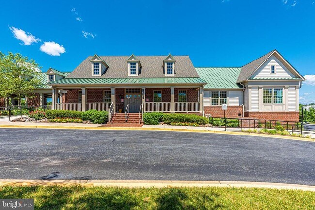 Building Photo - 3635 Stone Barn Dr