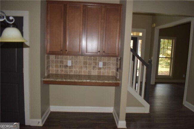 Building Photo - 43 Jessel Ln