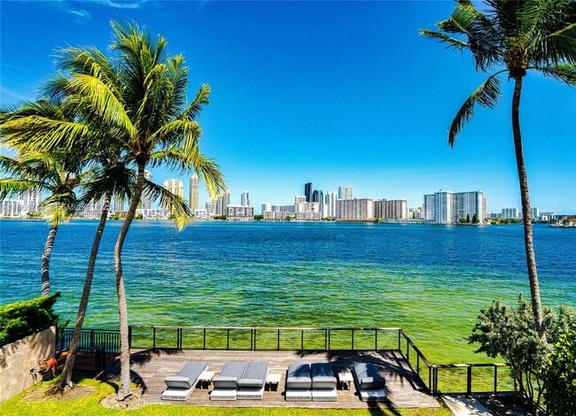 Building Photo - 3916 Island Estates Dr