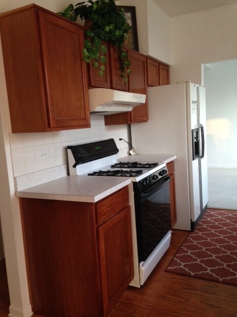 Kitchen - 932 Pimpernel Ct
