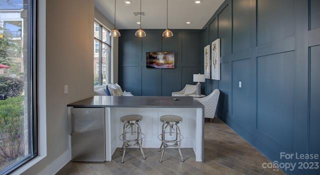 Building Photo - 16408 Holly Crest Ln