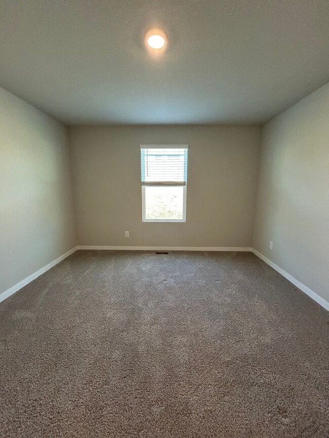 Building Photo - Your Dream Home Awaits in Gretna, NE!