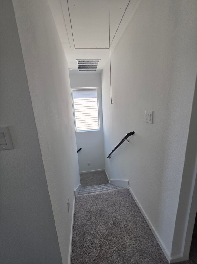 Building Photo - Stunning New Construction in Foree Ranch –...