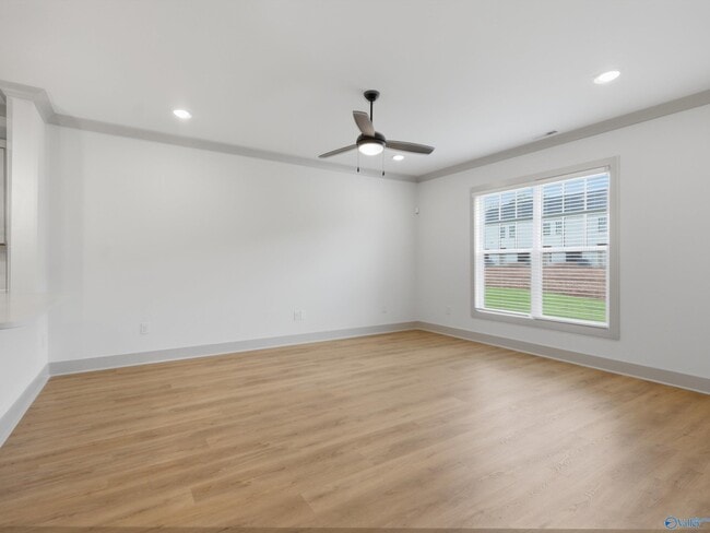 Building Photo - 8 Whispering Oak Dr SW