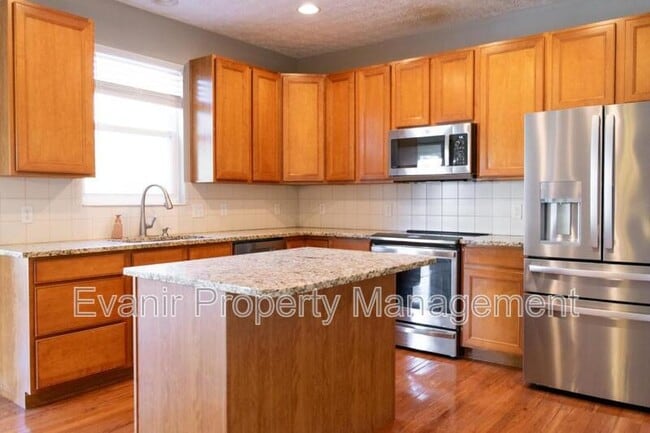 Building Photo - 2257 Murphy Ln E