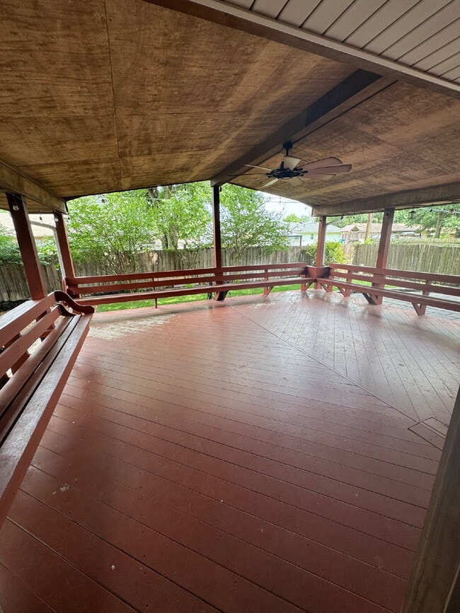 Building Photo - 840 N Waddington Ave