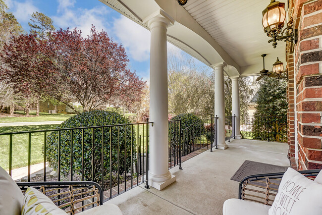 Building Photo - 1024 Patricians Ln