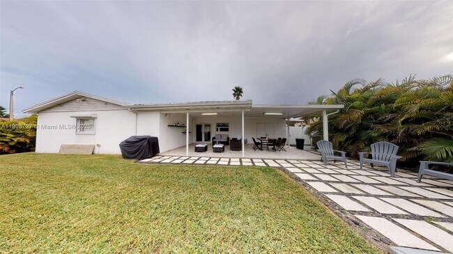 Building Photo - 10805 SW 156th Terrace