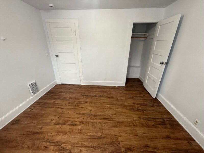 Building Photo - 114 Hawthorne Ave