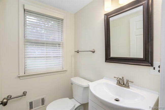 Building Photo - 4259 Wendell Rd