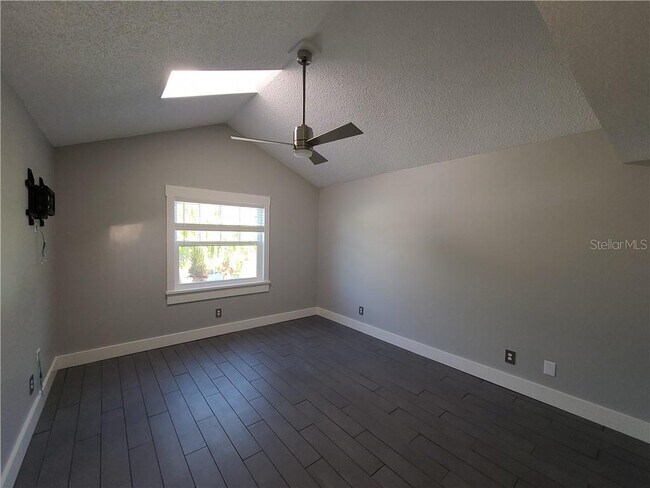 Building Photo - 4970 Marina Palms Dr