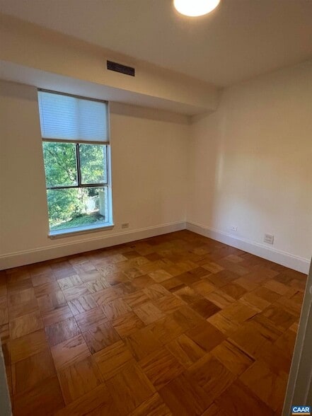 Building Photo - 511 1st St N