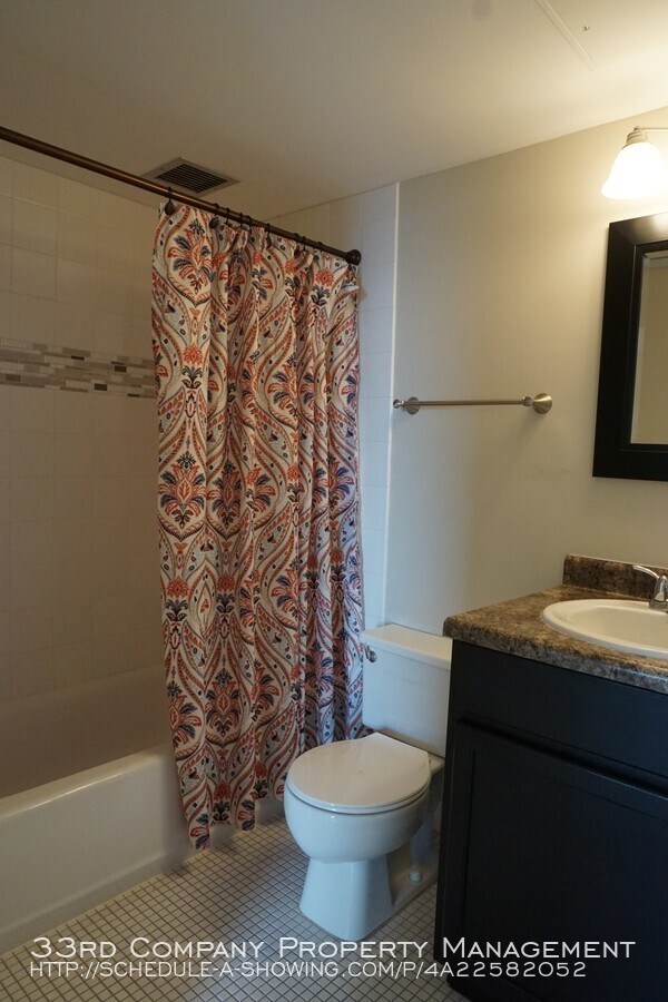 Building Photo - 207 5th Ave SW