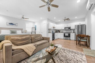 Building Photo - 905 N Tropical Trail