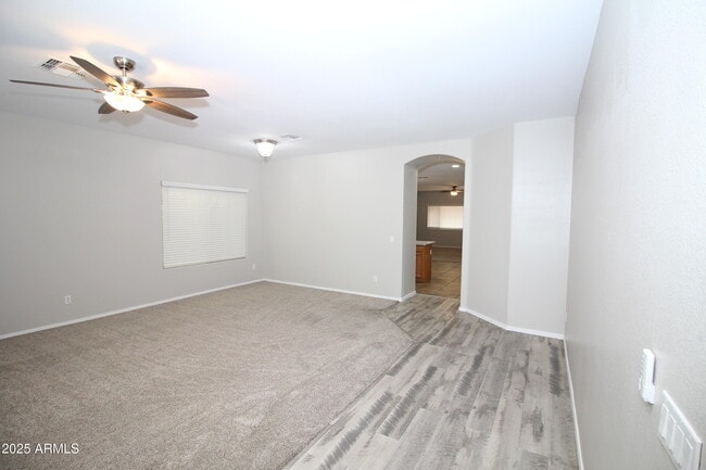Building Photo - 8166 W Rose Garden Ln