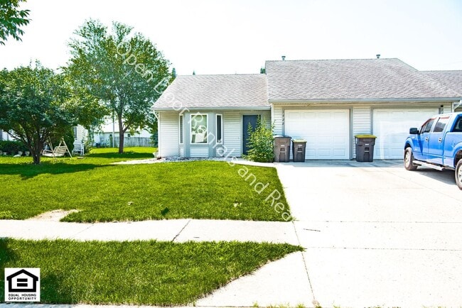 Primary Photo - Fort Wayne Rising 1420/1422 Flagstone