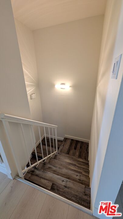 Building Photo - 7300 Lennox Ave