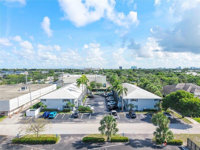 Building Photo - 2115 NE 37th Dr