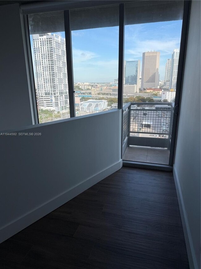 Building Photo - 690 SW 1st Ct