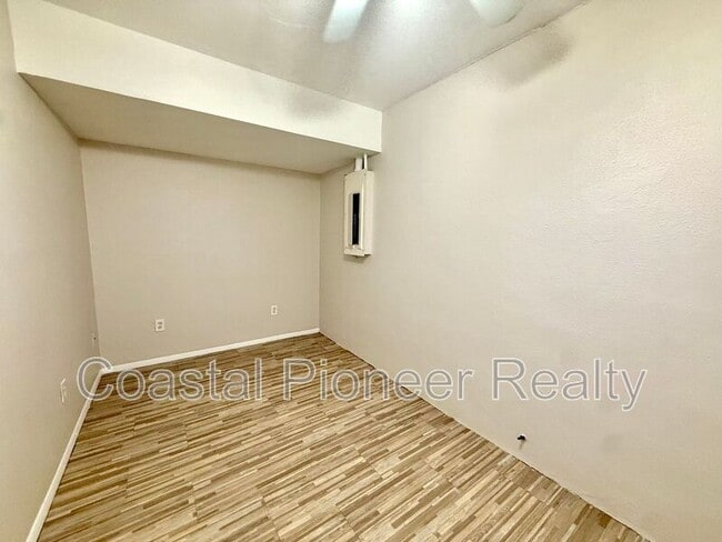 Building Photo - 11222 Clayridge Dr