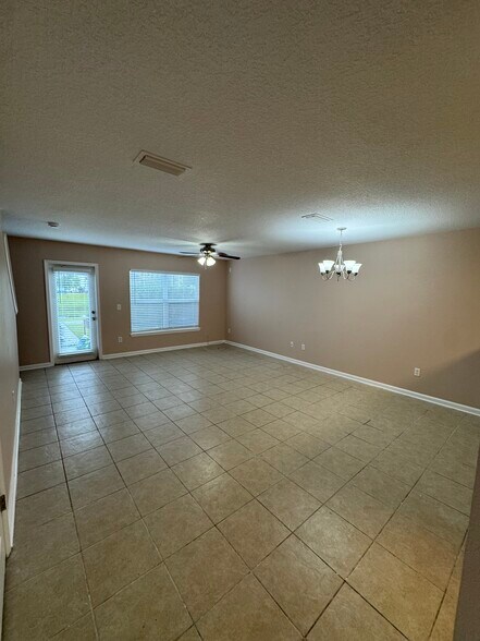 Building Photo - 1034 N Black Cherry Dr