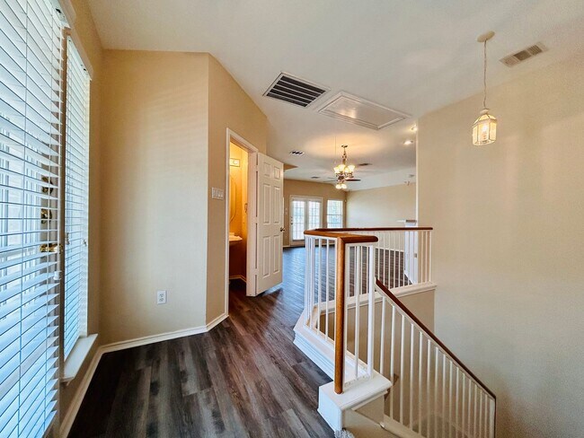 Building Photo - 1900 Scofield Ridge Pkwy