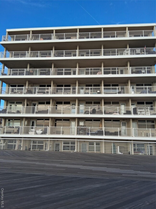 Primary Photo - 250 Shore Rd