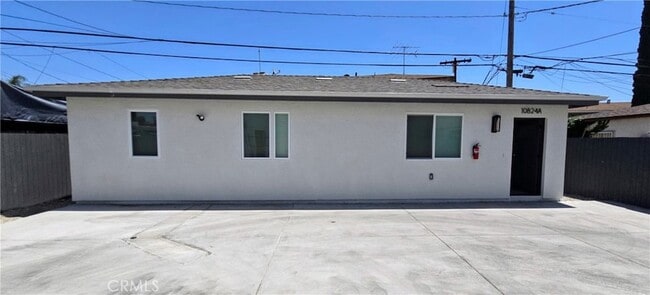 Building Photo - 10818 Long Beach Blvd