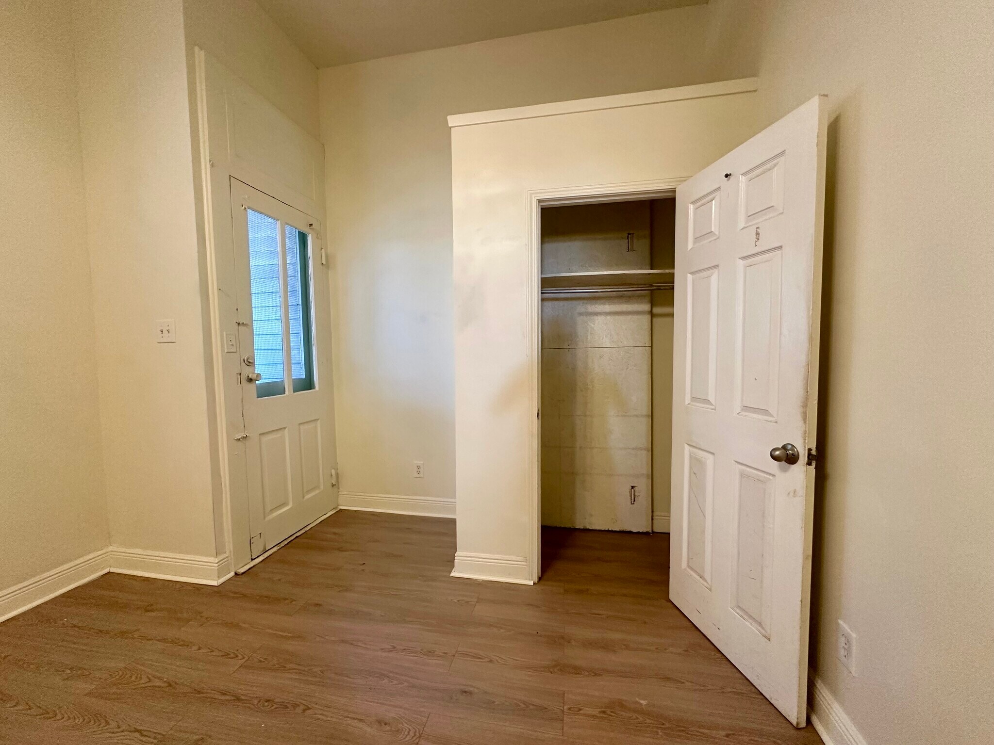 bedroom 1 - has a separate entrance - 3817 Cleveland Ave
