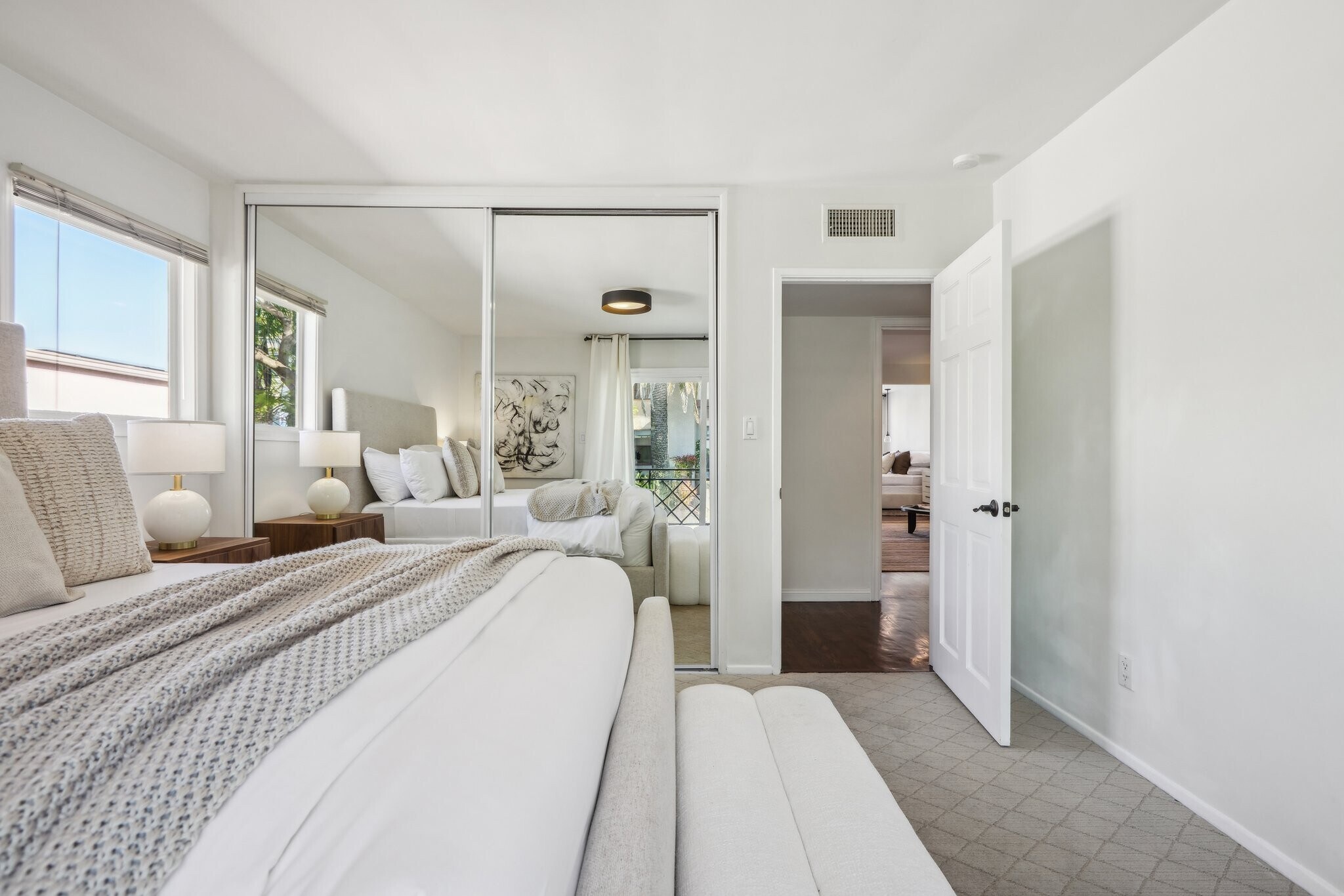 Building Photo - 2411 Mount Olympus Dr