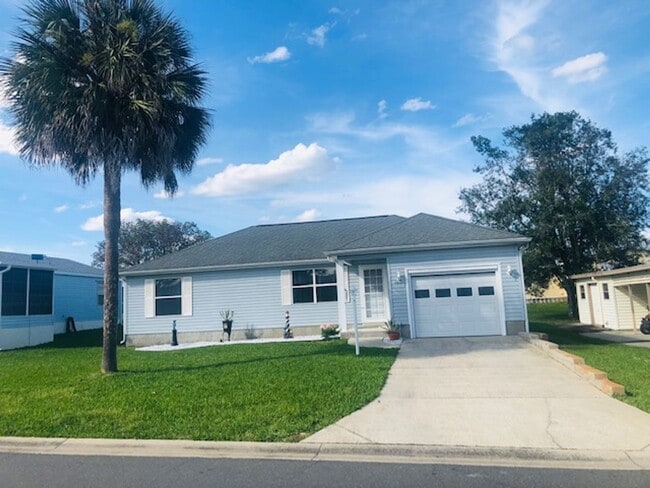 Building Photo - Furnished Rental in The Villages – 2BR/2BA Home on Del Toro Drive!