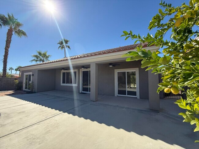 Building Photo - 36582 Crown St