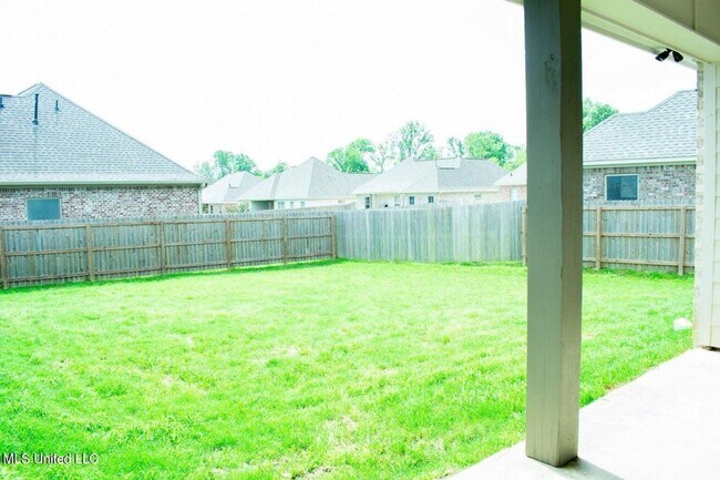 Building Photo - 3 Bed/2 Bath Home in Woodscope of Oakfield