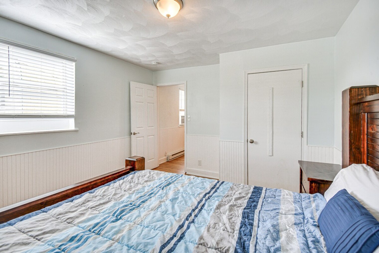 Building Photo - 9666 Rallston St