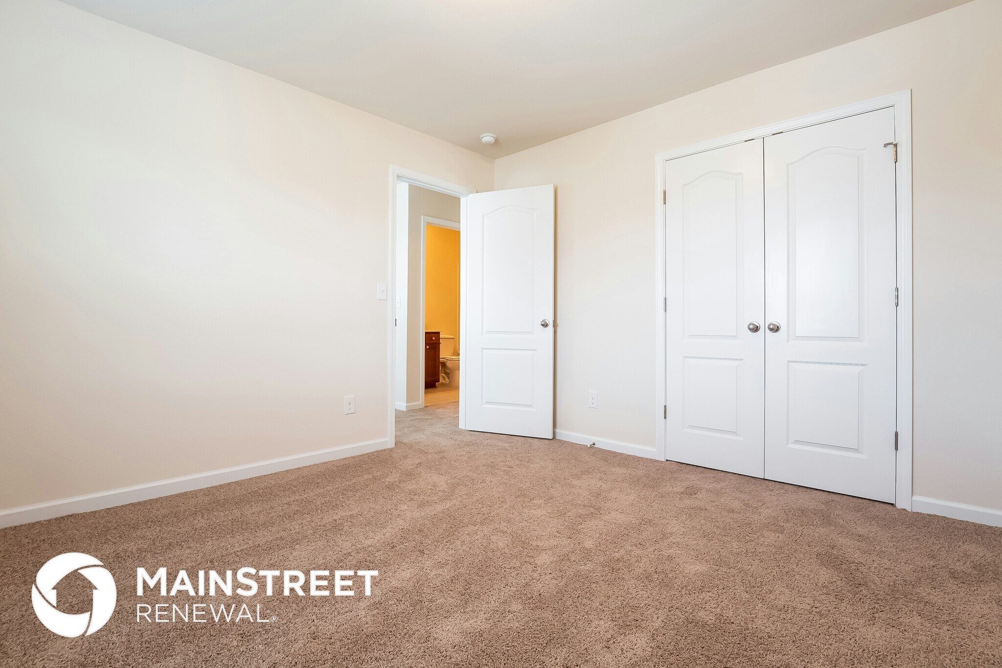 Building Photo - 2507 Queen Bee Dr