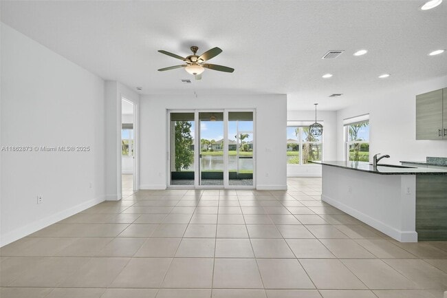 Building Photo - 11396 SW Willow Ln