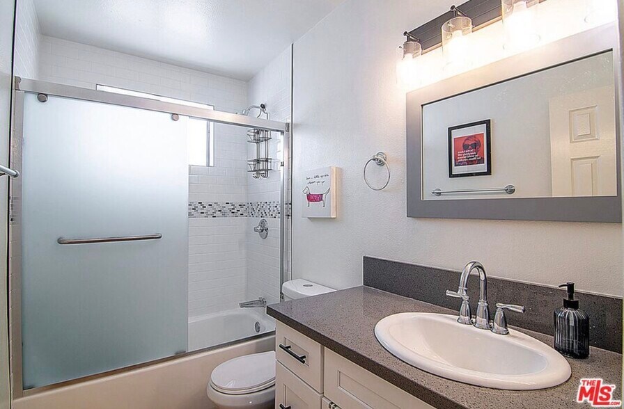 Building Photo - 4358 Mammoth Ave