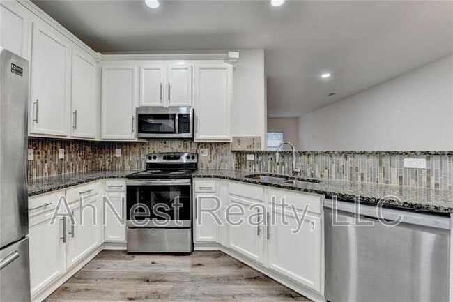 Building Photo - 2803 Snapfinger Manor