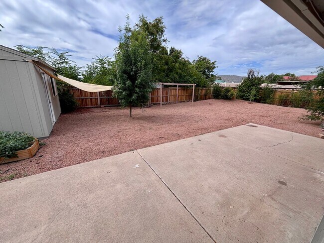Building Photo - 50 Horse Canyon Dr