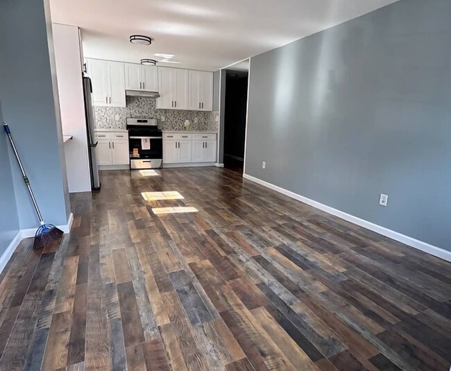 Building Photo - 4299 Kepler Ave