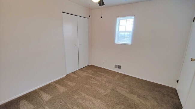 Building Photo - *Recently Updated 2BD/1.5BA Single Family Home Available for Rent in Mt Washington*