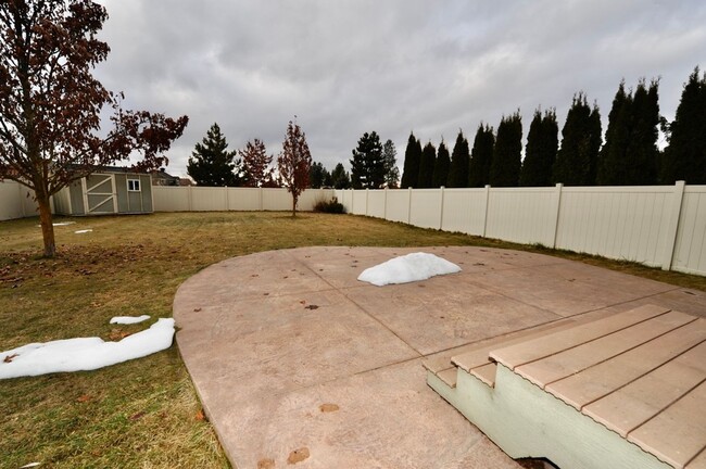 Building Photo - Coeur d'Alene Place Community 3 bed 2.5 ba...