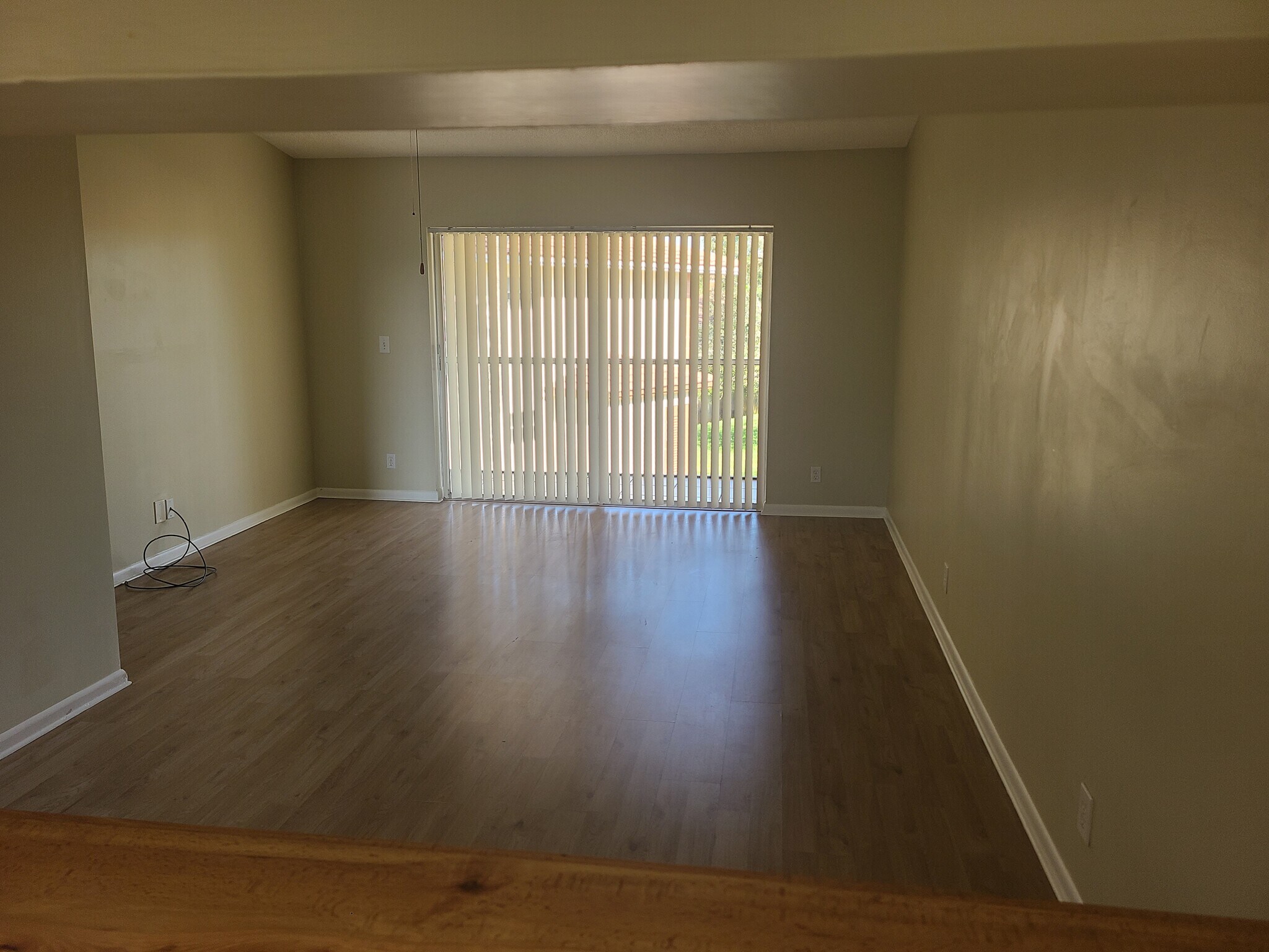 Building Photo - 9927 Three Lakes Cir